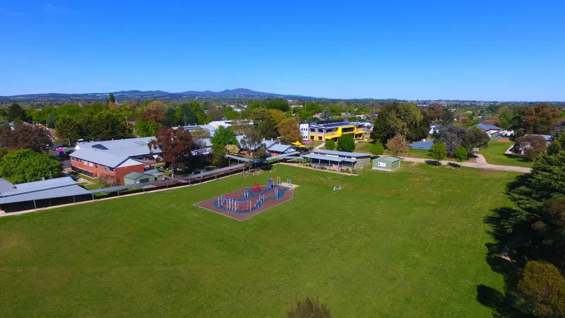 Bletchington Public School