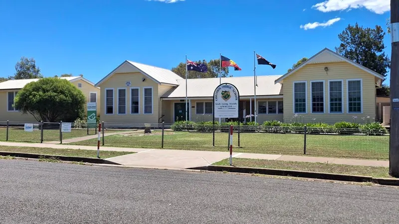 Curlewis Public School