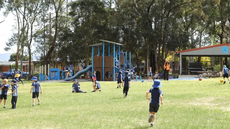 Eleebana Public School