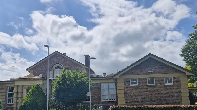 Glen Innes High School