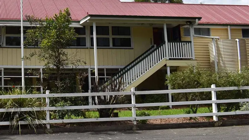 Hillview State School