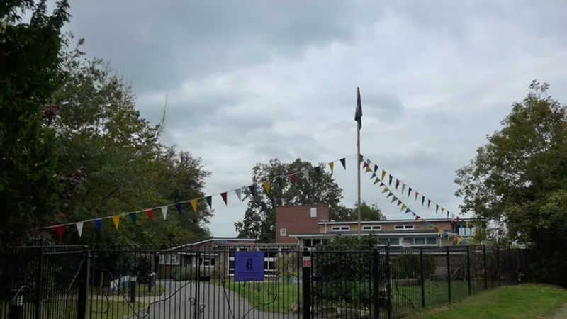 Holy Cross Catholic Primary School
