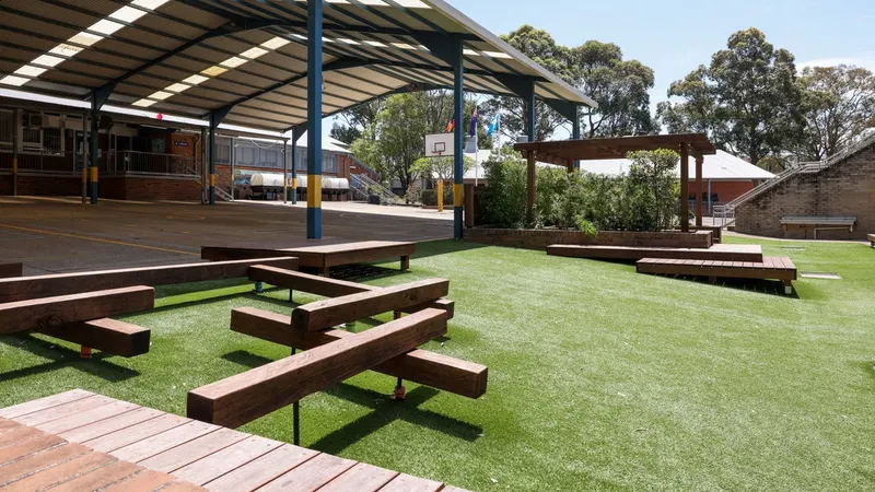 Illawong Public School