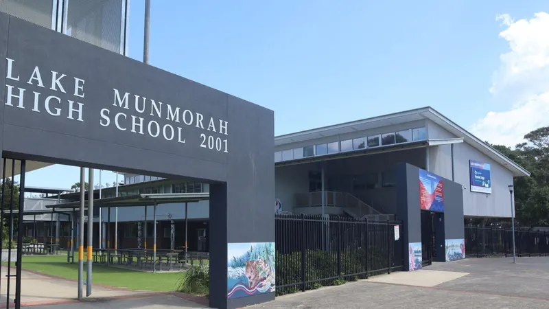 Lake Munmorah High School