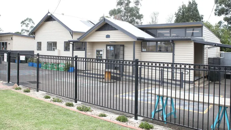 Lardner and District Primary School