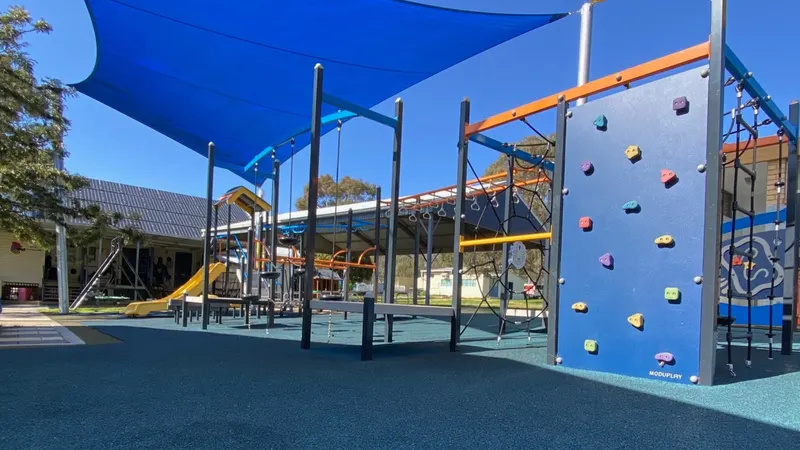 Lue Public School
