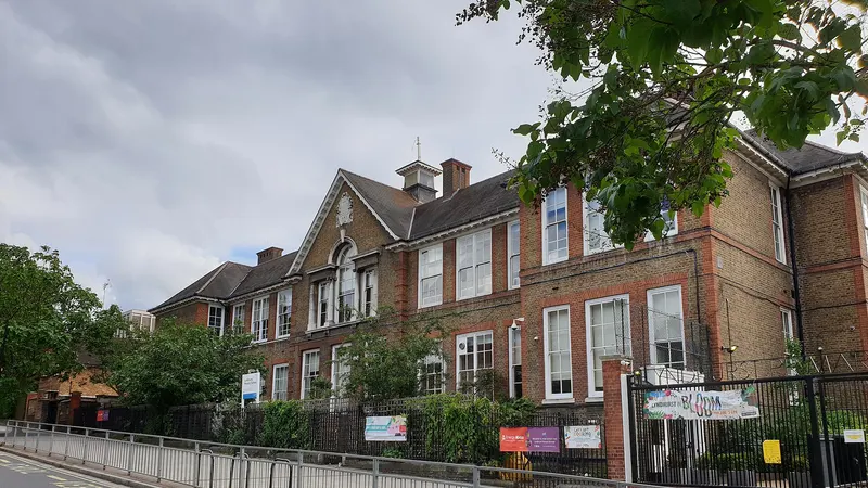 Lyndhurst Primary School