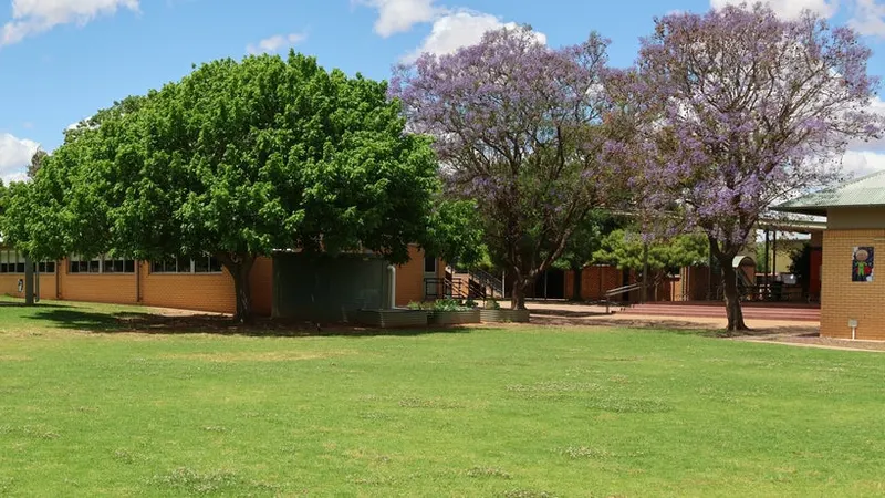 Narromine Public School