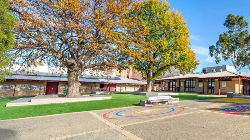Queanbeyan Public School