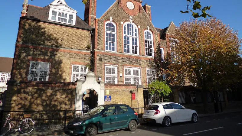 Queens Park Primary School