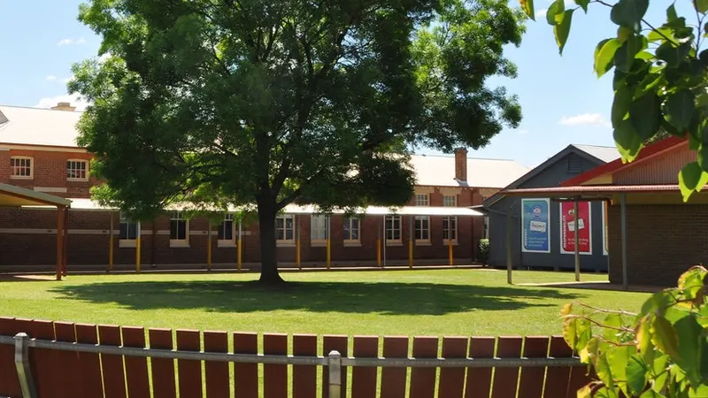 Temora Public School