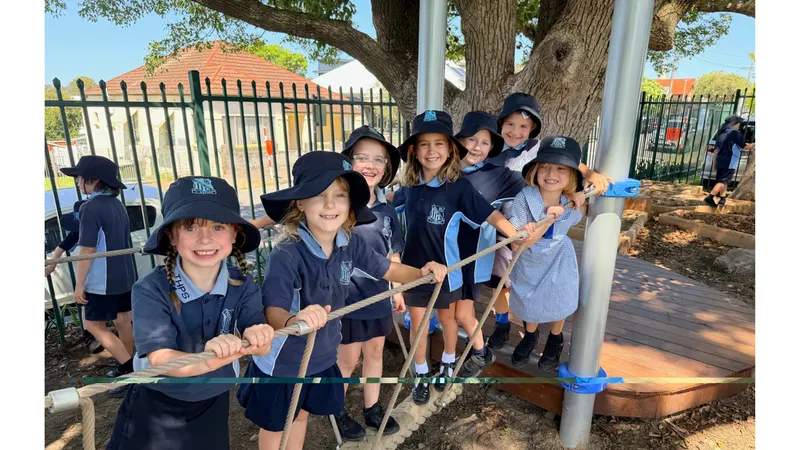 Tighes Hill Public School