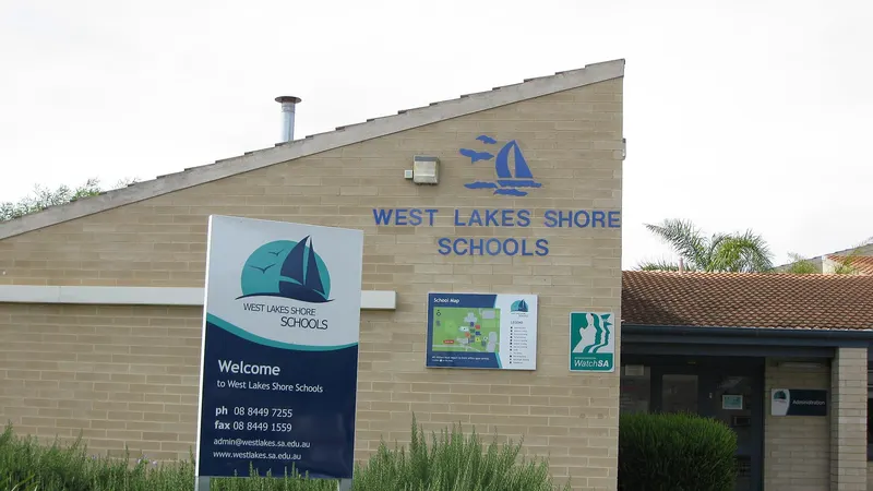 West Lakes Shore School