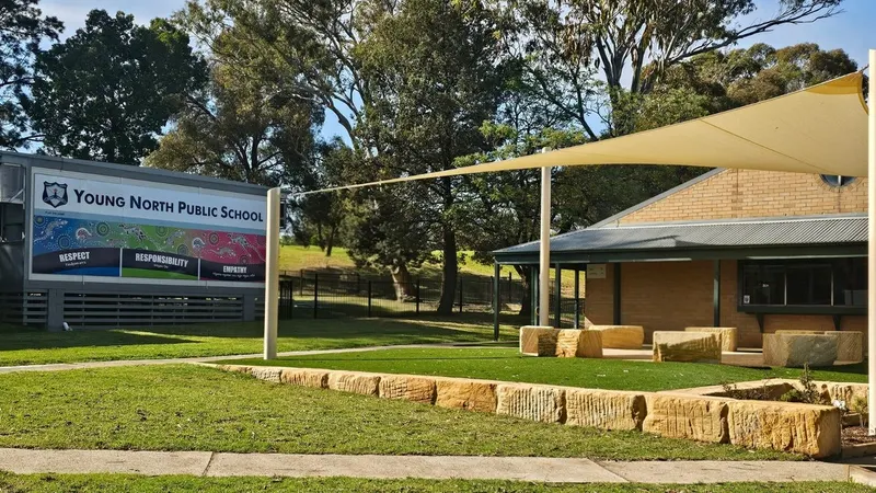 Young North Public School